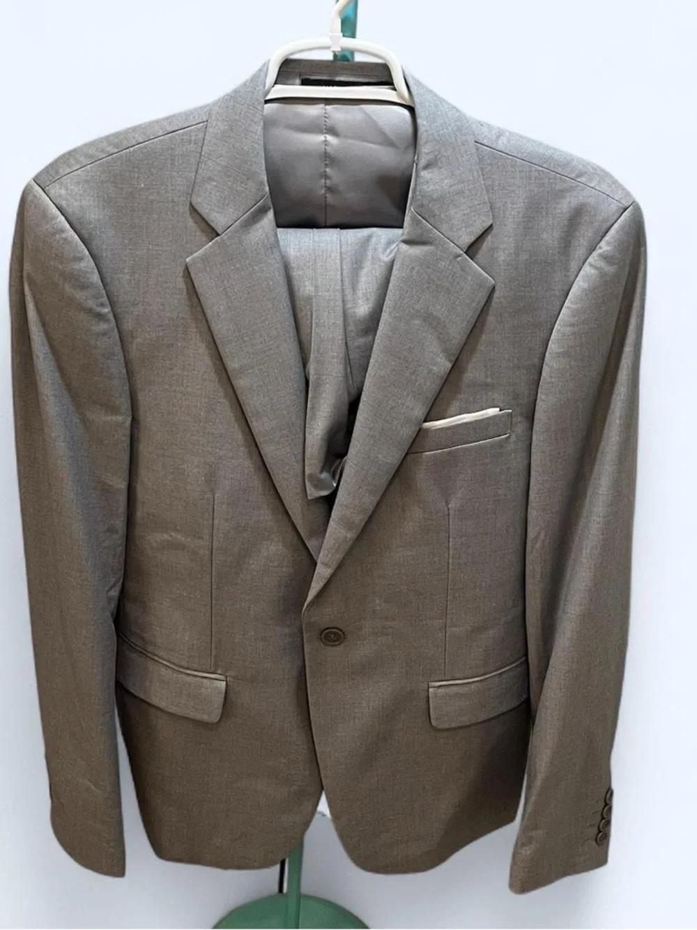 Mage Male Men’s Size Small Light Grey Formal Suit Jacket Vest Pants Slacks Set